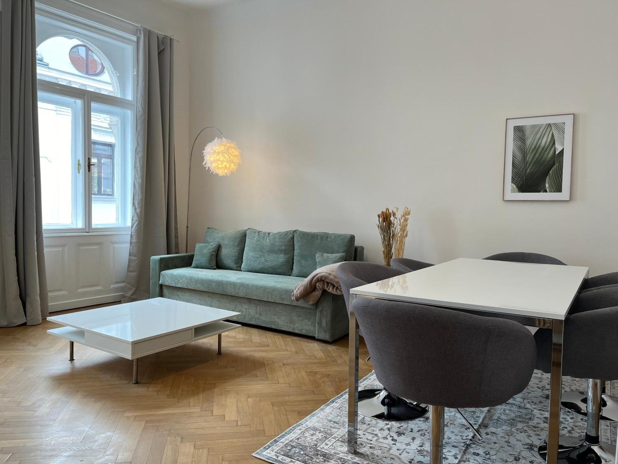 Grosszuegiger Wiener Altbau Gleich Neben Schoenbrunn Extérieur photo